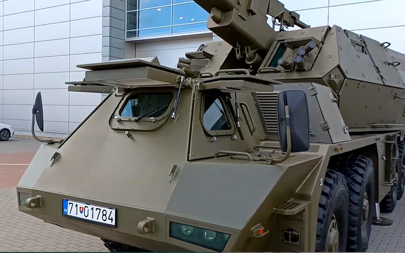 "祖扎纳"-2型155毫米自行榴弹炮(52倍口径)(2021/10)