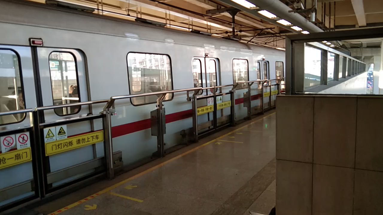 【上海地铁1号线】伪八136出彭浦新村站(往富锦路)