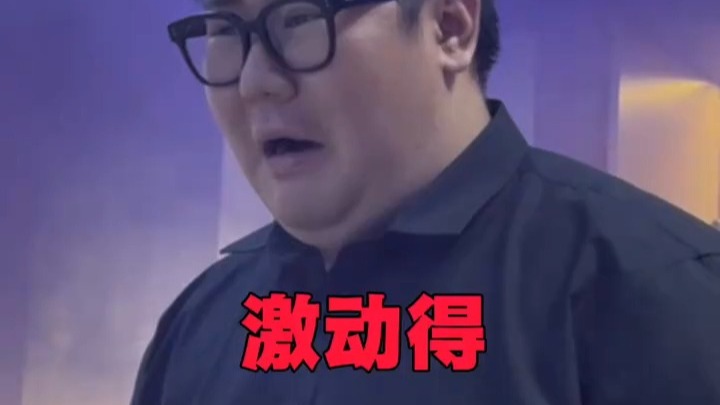 服了！帮老板填补了上班没人监视的空缺！