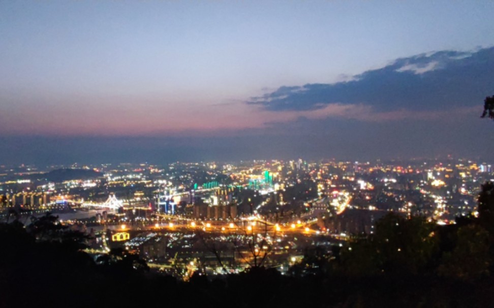 石鼓山公园夜景图片