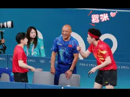 Download Video: 围观莎头吵架，头赢不了，他自己会主动输