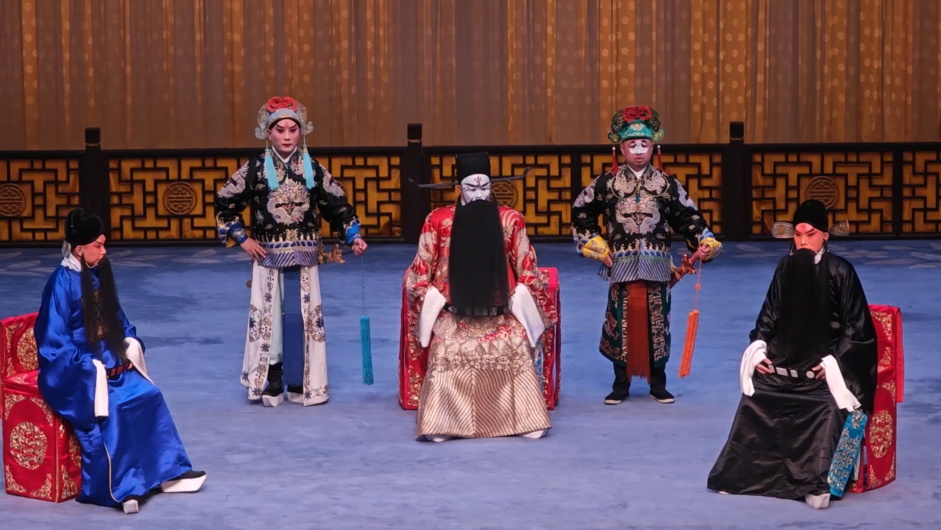 《战宛城》张绣战败回府,听贾诩的去降曹