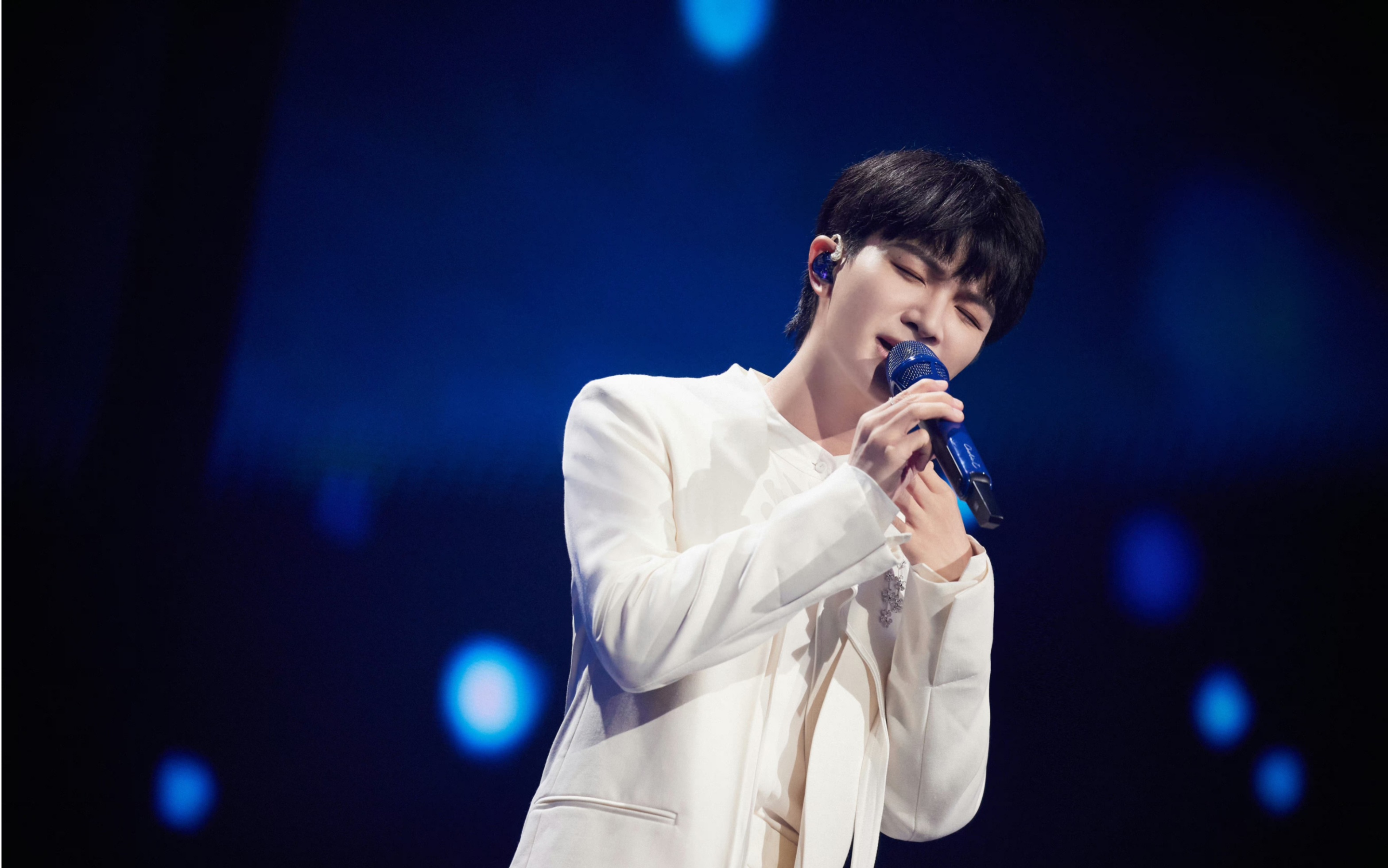 周深《花开忘忧》四音轨对齐