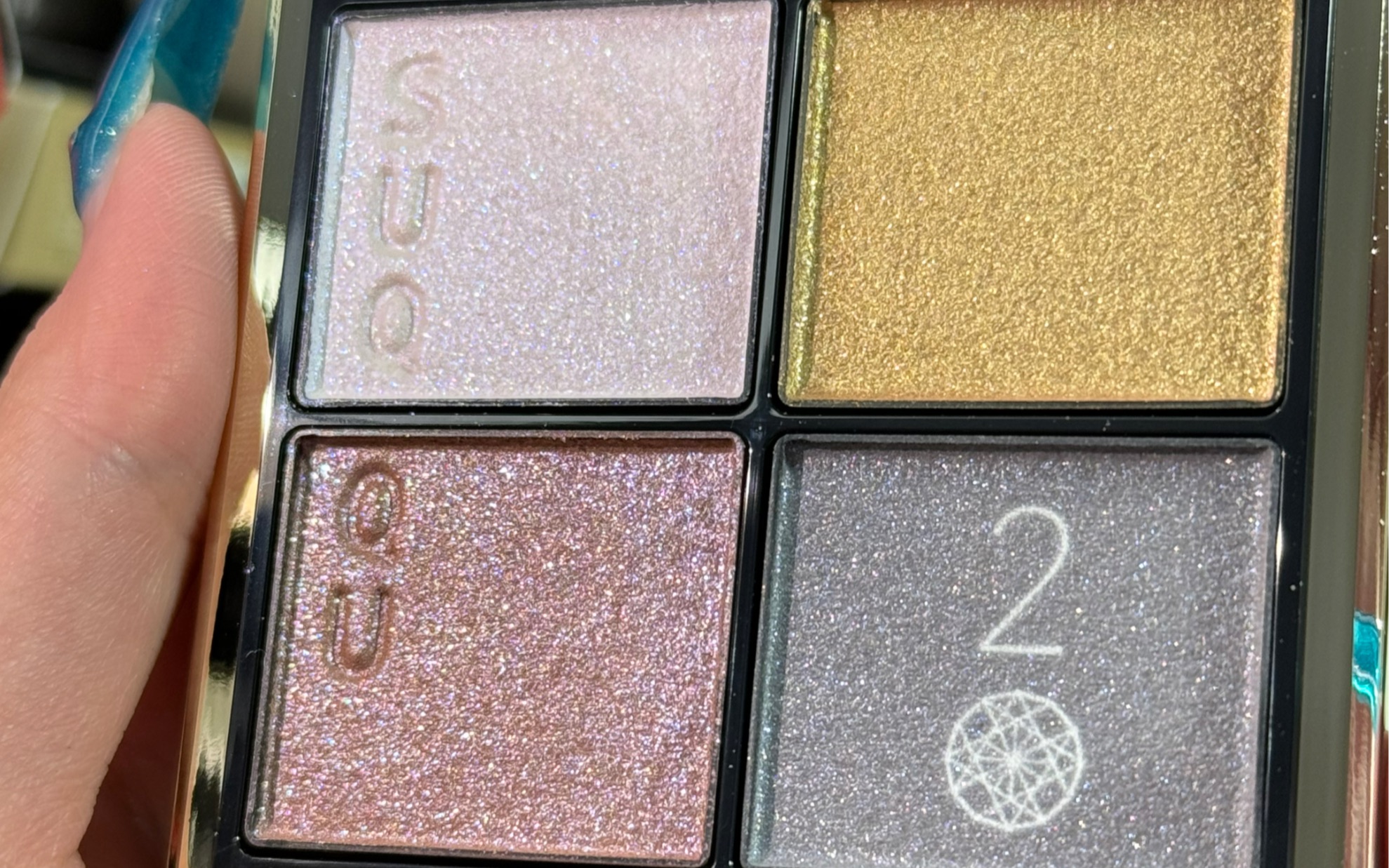 馨馨的眼影试色|suqqu20周年限定眼影四色133