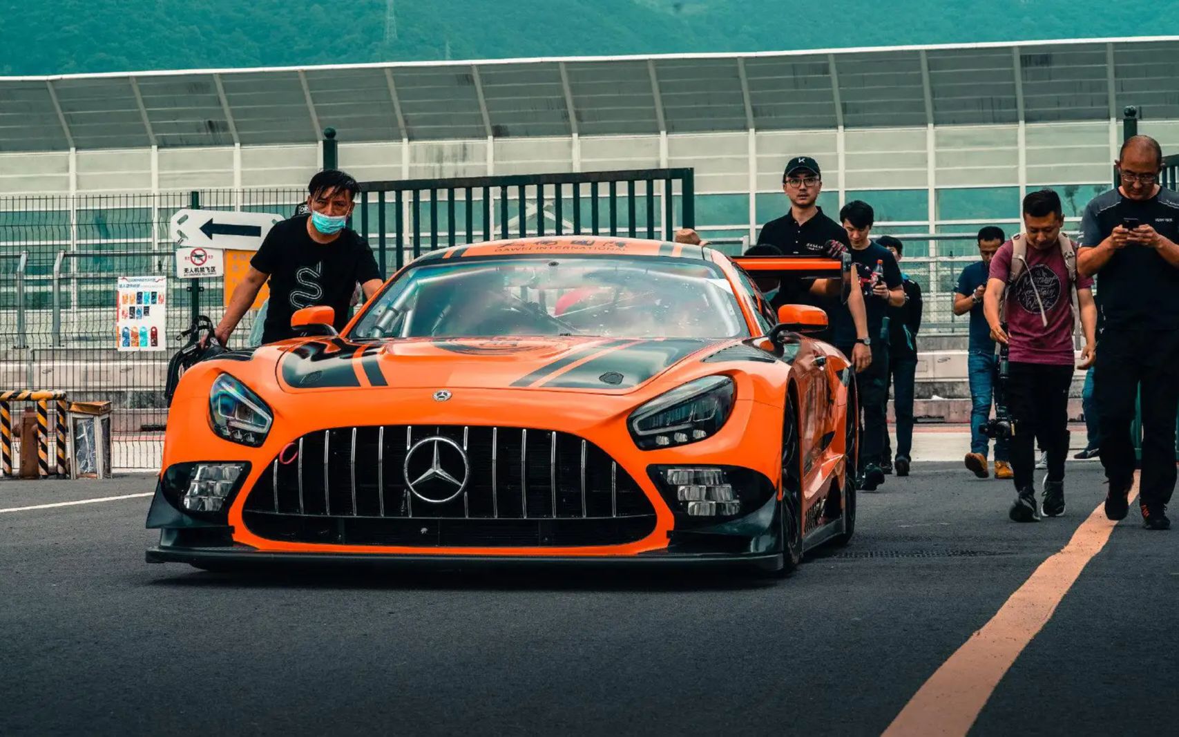 用梅奔的amg gt3 evo刷个纽北 再次献丑啦~_哔哩哔哩_bilibili