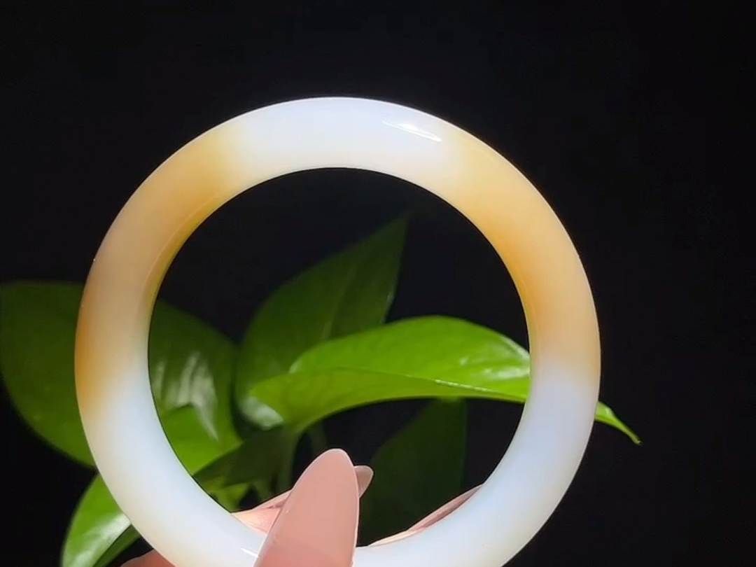 和田玉糖玉高货手镯,收藏级别高货