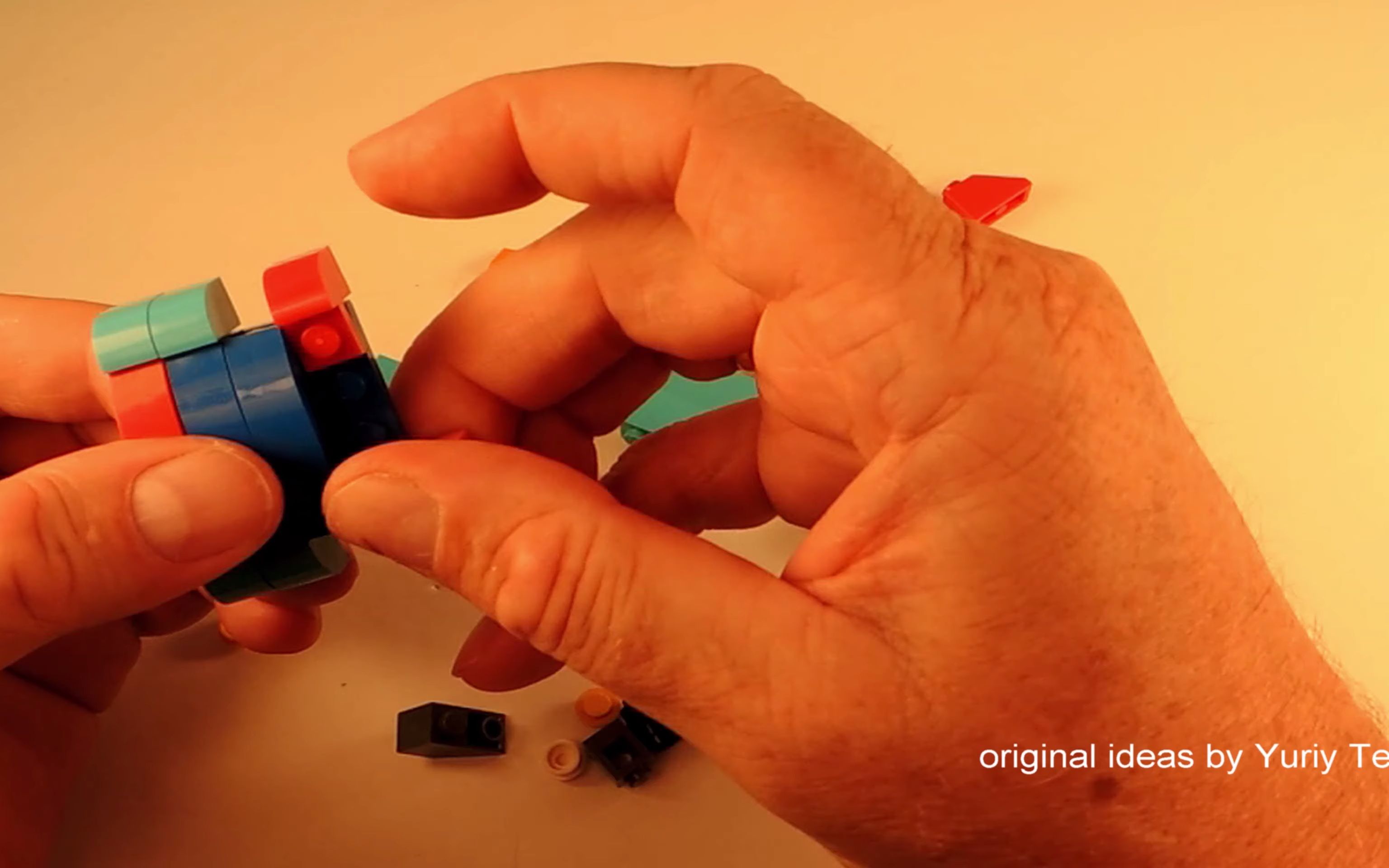 乐高10696拼搭:小猪佩奇火车part1_哔哩哔哩_bilibili