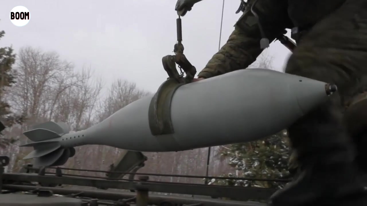 俄罗斯公开郁金香240mm重型迫击炮实弹训练画面