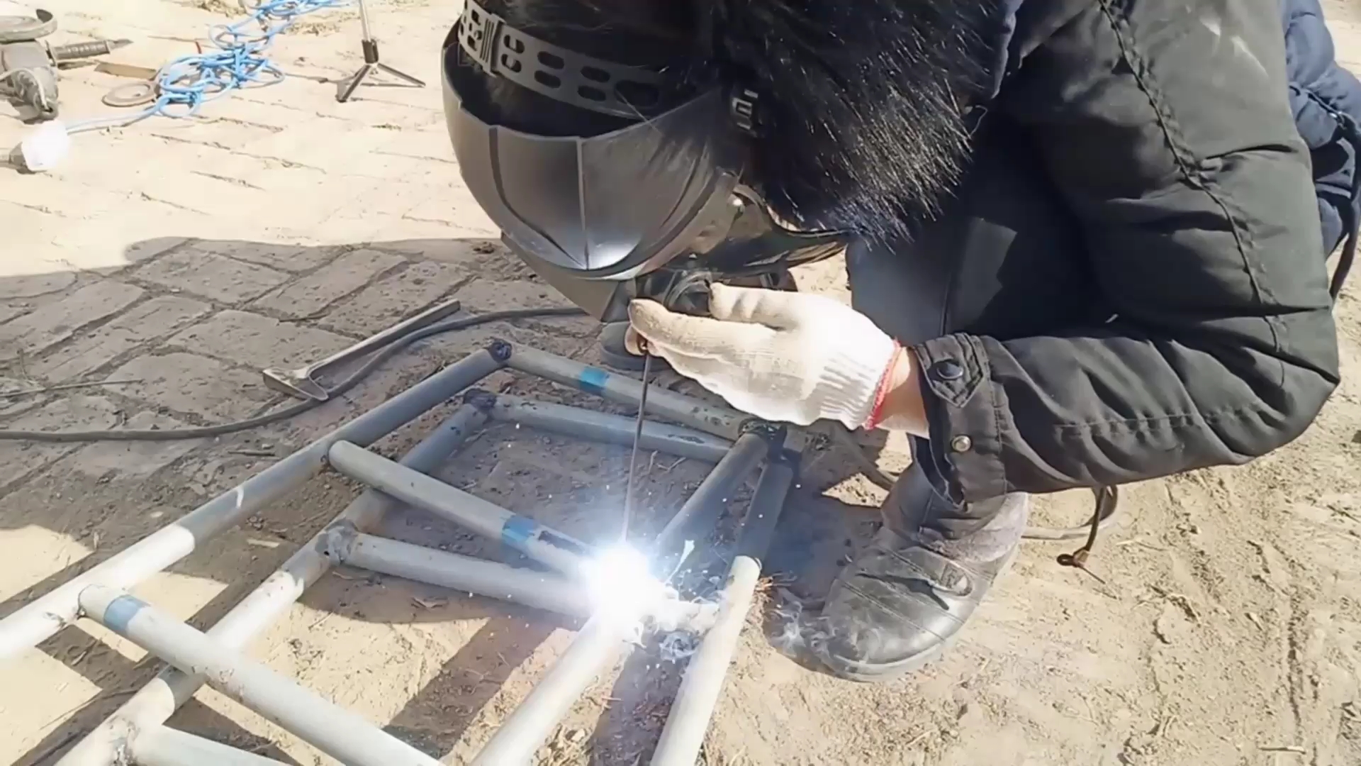 大家看看我焊的小梯子漂亮吗