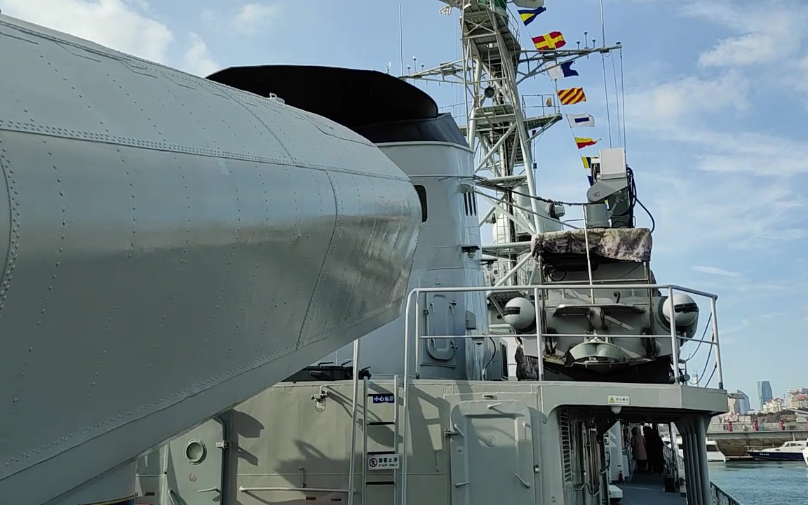 青岛旅游之参观昭通号护卫舰