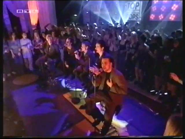 [图]【后街的全球热单】Backstreet Boys - I Want it That Way (Live Top of the Pops) 1999