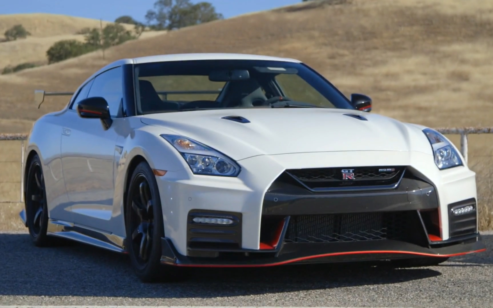  跑圈系列>2017 尼桑 gt-r nismo_哔哩哔哩 (゜-゜)つロ 干杯~-bili