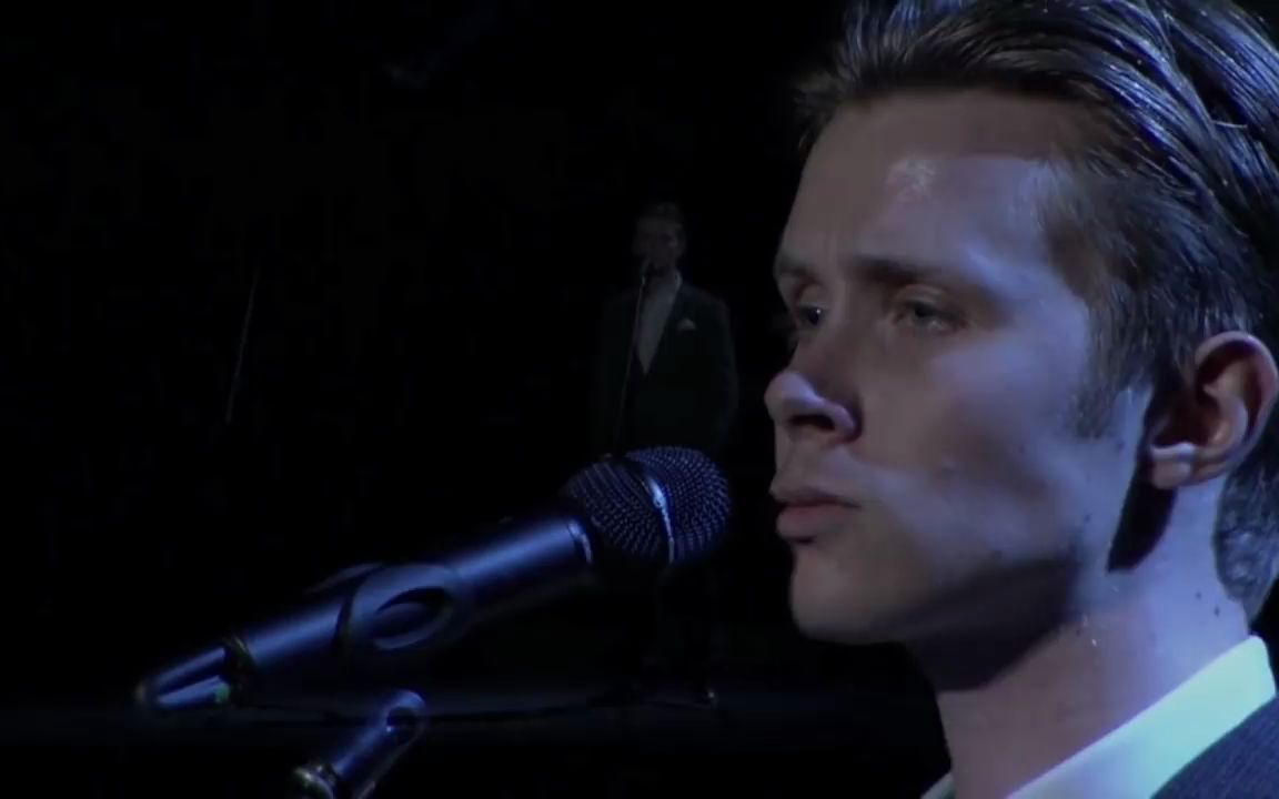 [图]Empty Chairs at Empty Tables - Les Mis Japan 30周年記念祭 - Rob Houchen