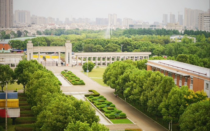 浙江万里学院《思想道德修养与法律基础》课程实践