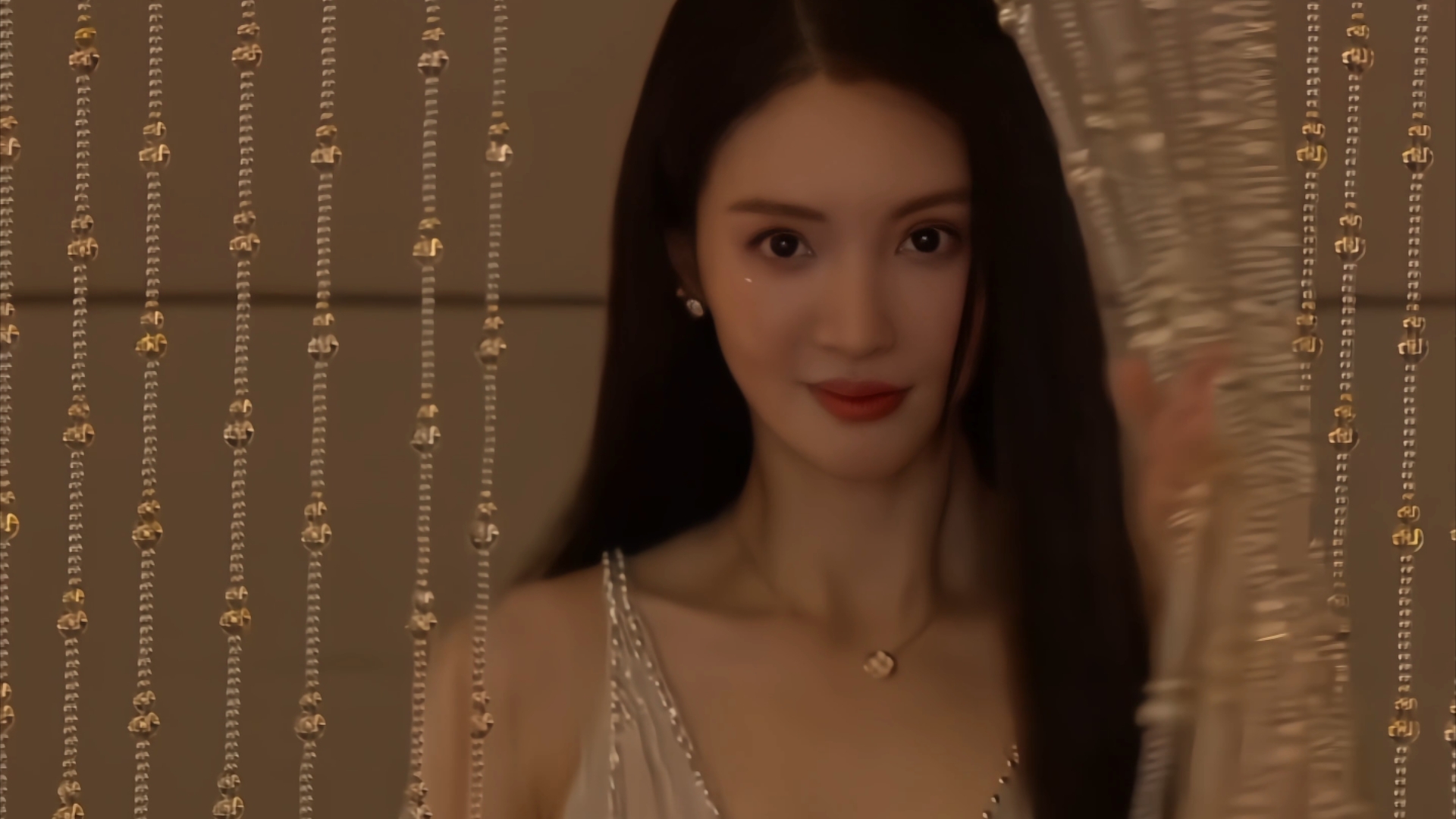 美人轻挑珠帘,你xuan哪一个?