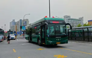 Télécharger la video: 【杭城电车】无轨电车再度加班160路！辫儿车又一次驶向大城西！2023.9.28 6-5880号青年无轨电车加班160路 车内后排运行实录