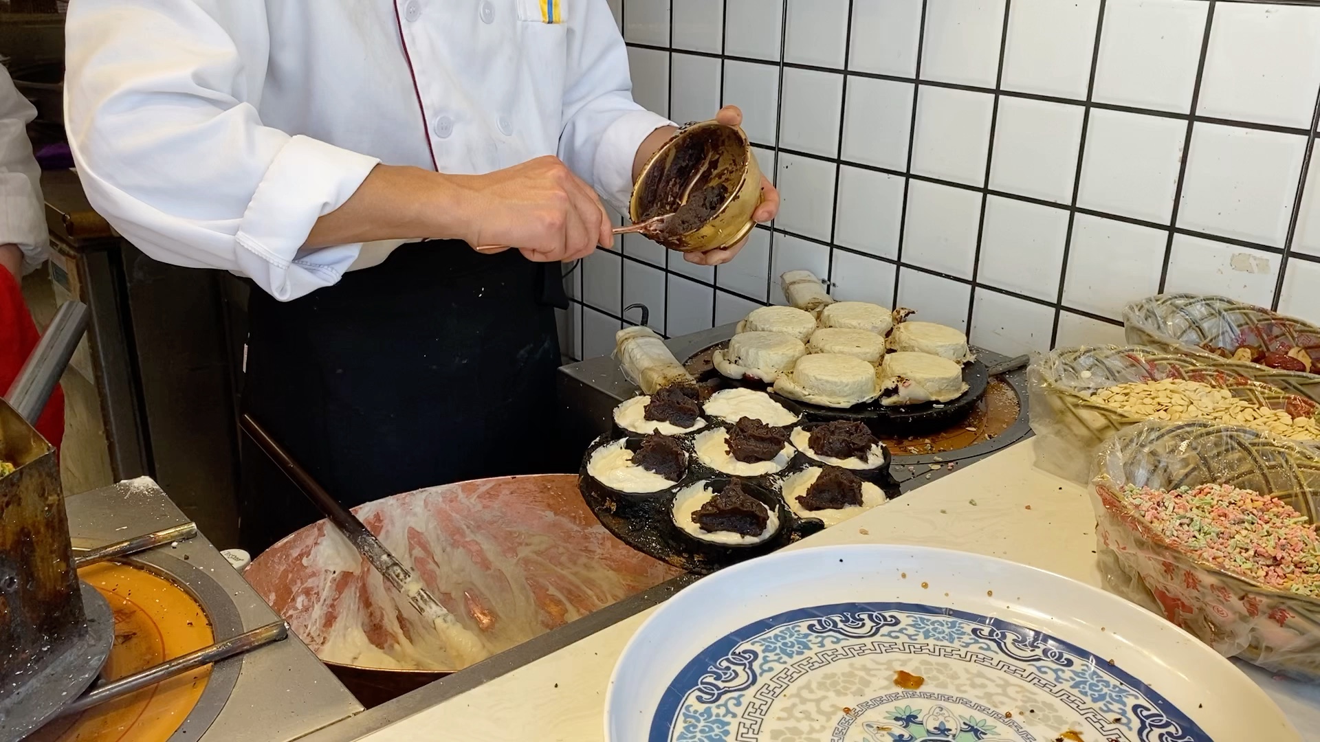 【苏州美食】山塘街的海棠糕:美味可口的海棠糕,来山塘街旅行别忘尝一