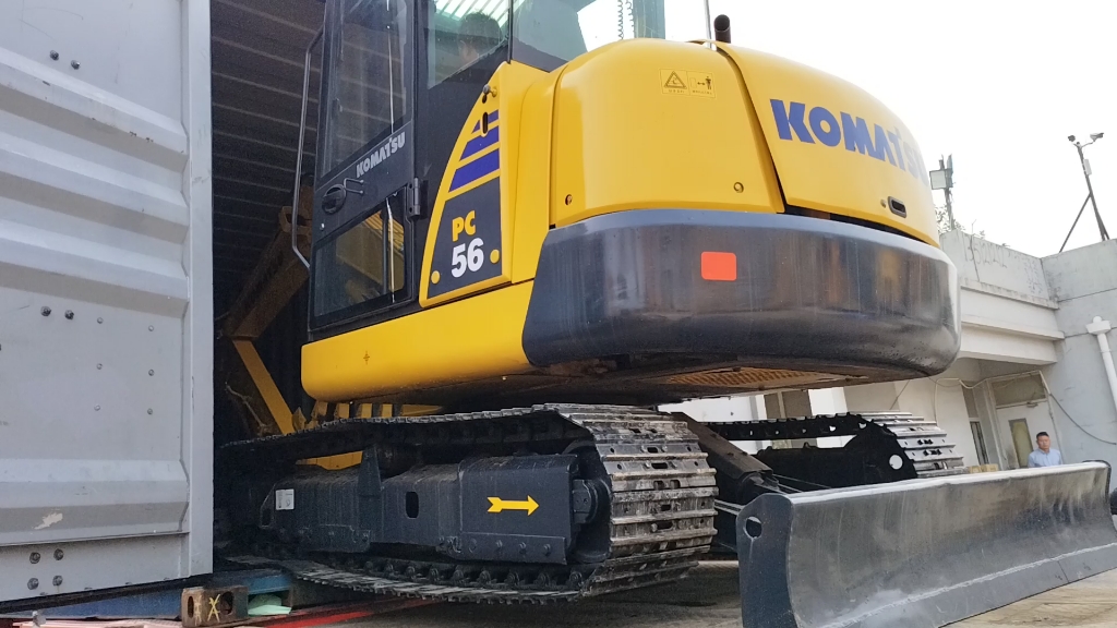 小松小型挖掘机pc56 komatsu small excavator