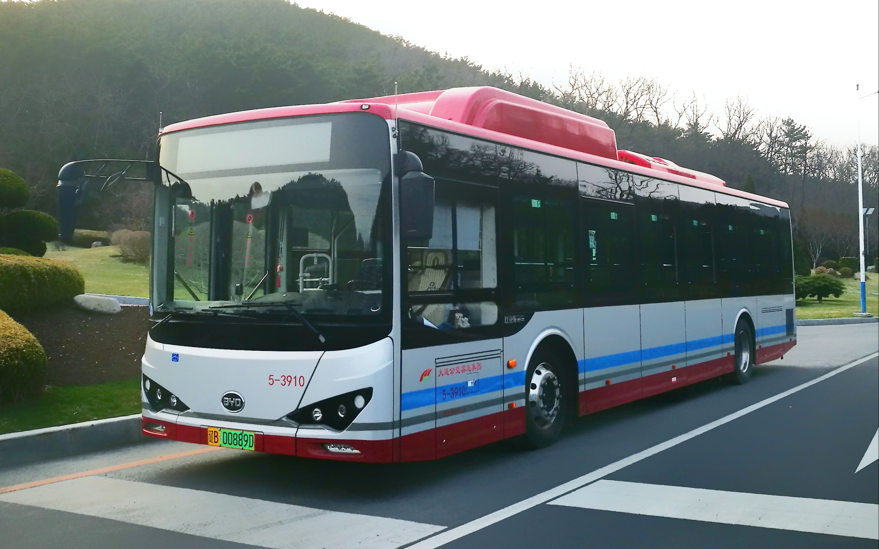 【群山环绕】 大连公交90路 山屏街方向 全程pov_哔哩哔哩_bilibili