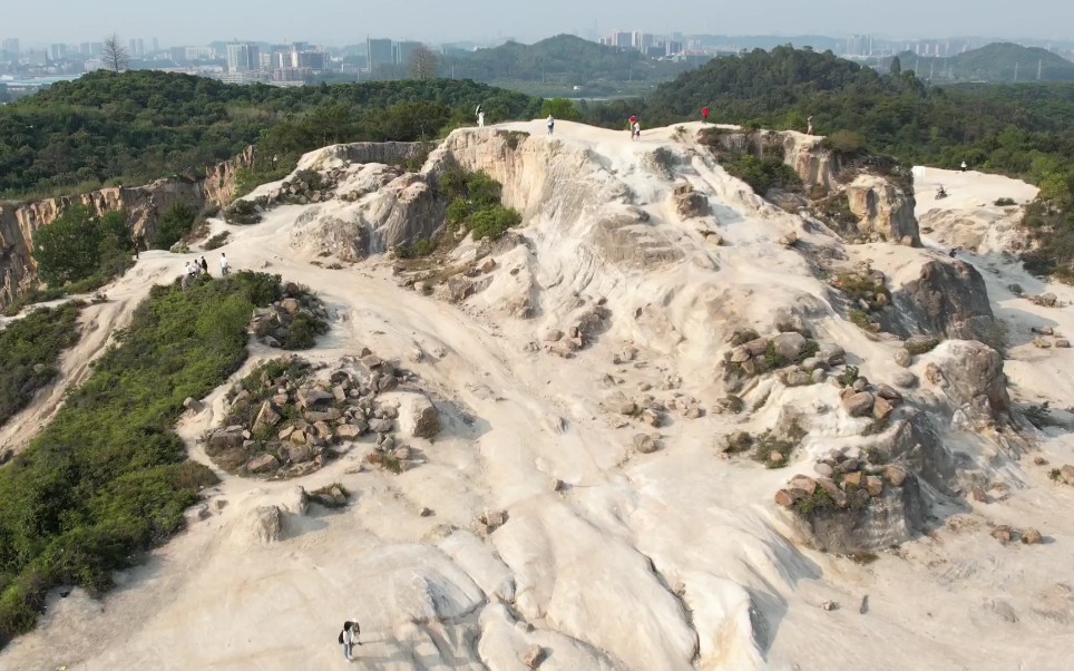 东莞厚街:白石山采矿遗址,一个人头涌动的网红打卡和钓鱼景区哔哩哔哩bilibili