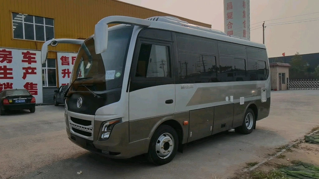 东风考斯特,定制版后厨卫布局来了