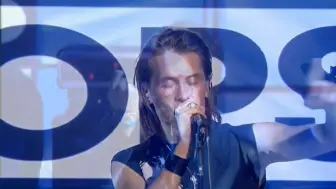 Скачать видео: 【Mark Owen】Four Minute Warning （Live on Top Of The Pops，2003）