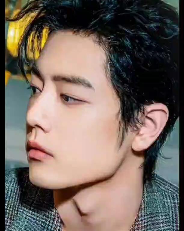 肖战好看的怼脸拍