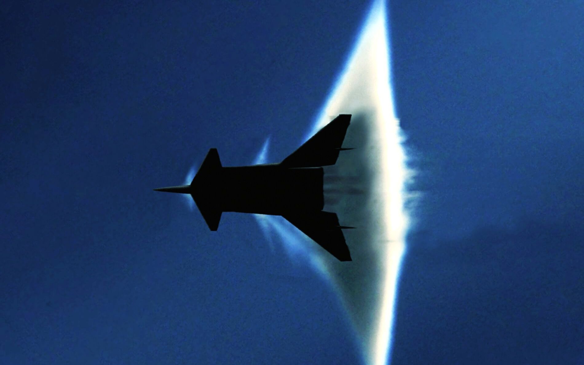 牛!俄罗斯 m-25 "地狱死神","音爆"作为武器