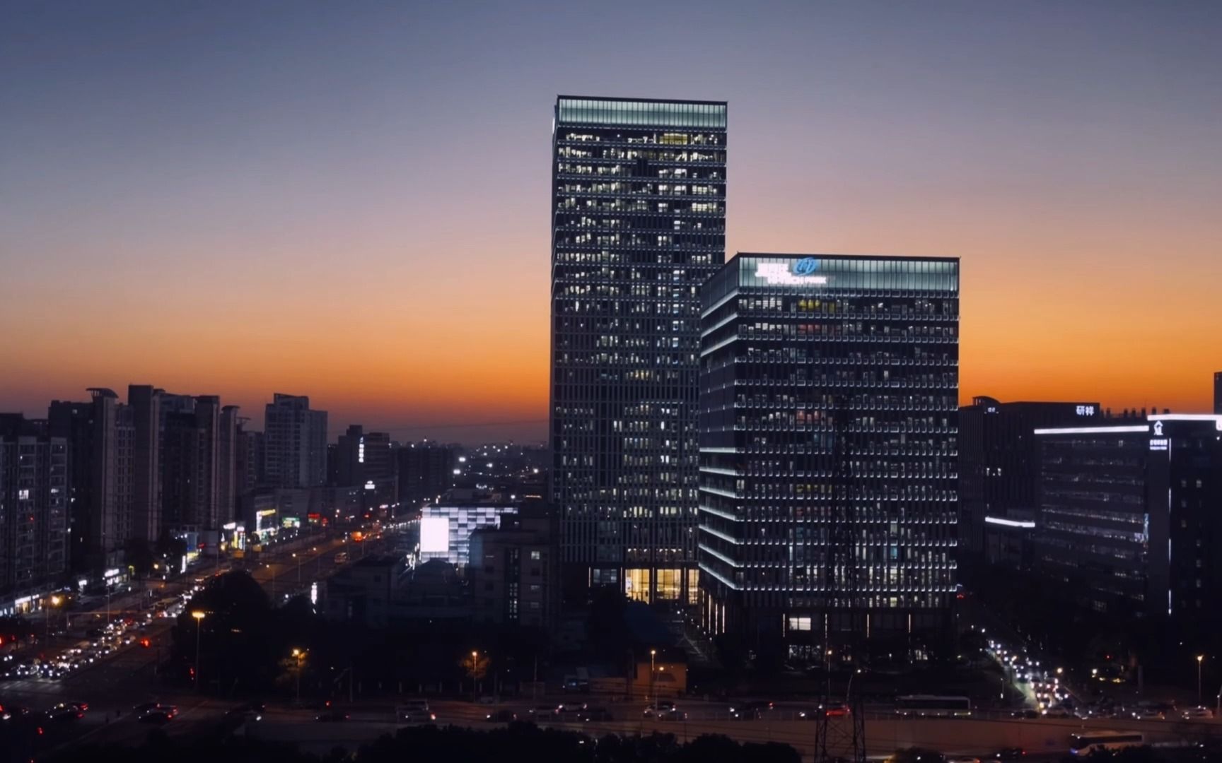 b座11楼的男洗手间,藏着漕河泾最美的日落_20230227