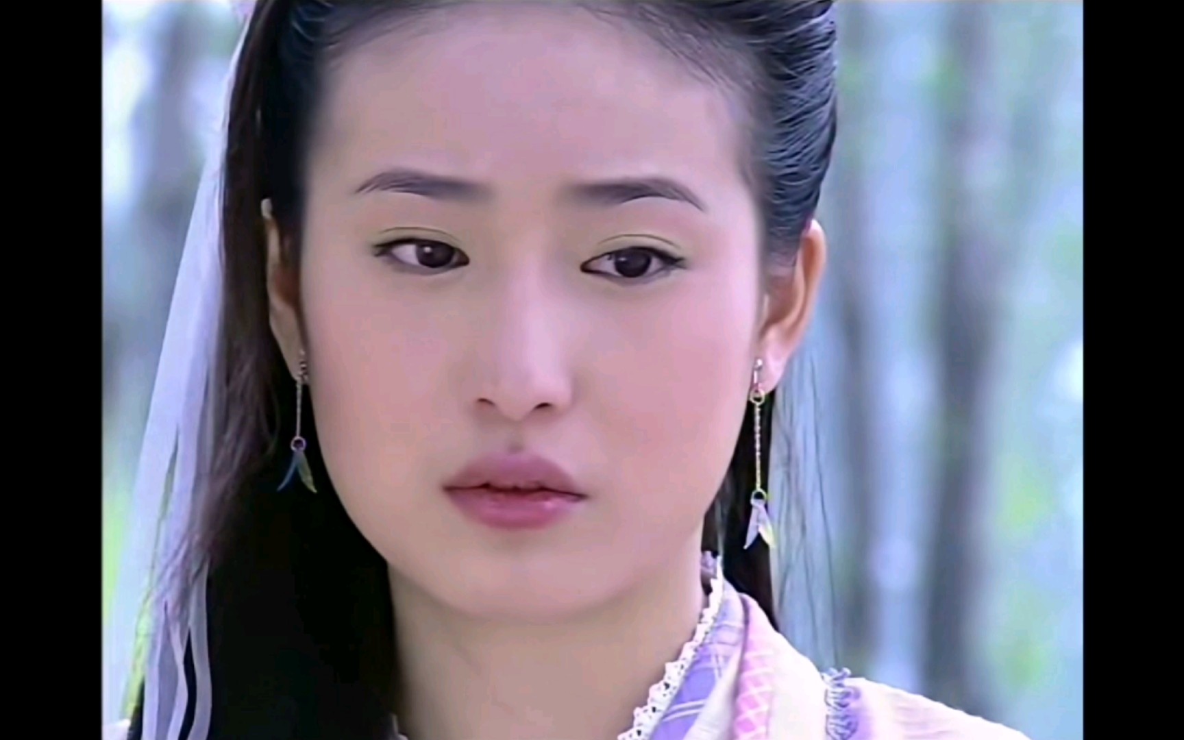 鲍逸琳,小姐姐古装独特美,可惜演的古装很少