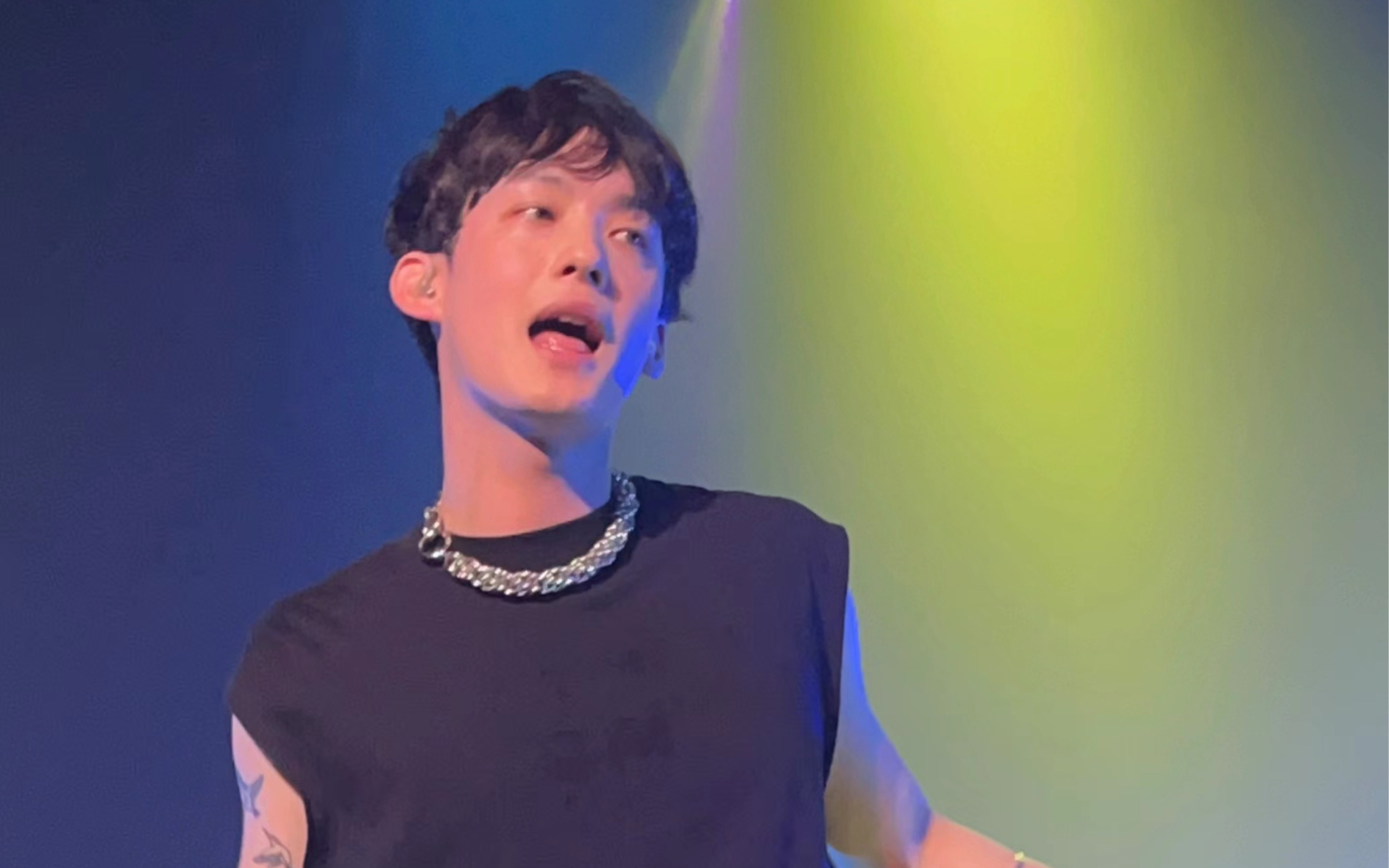 向井太一2023中国巡演杭州场丨一种,超级萌的,狗狗,在跳舞