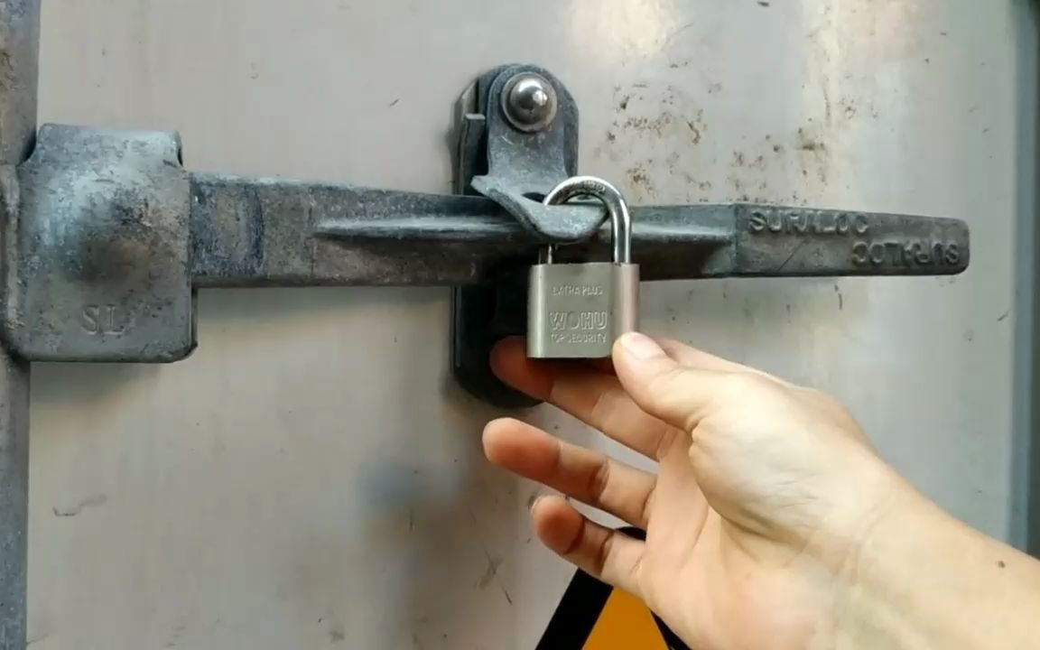 集装箱上锁吗? - 西瓜视频