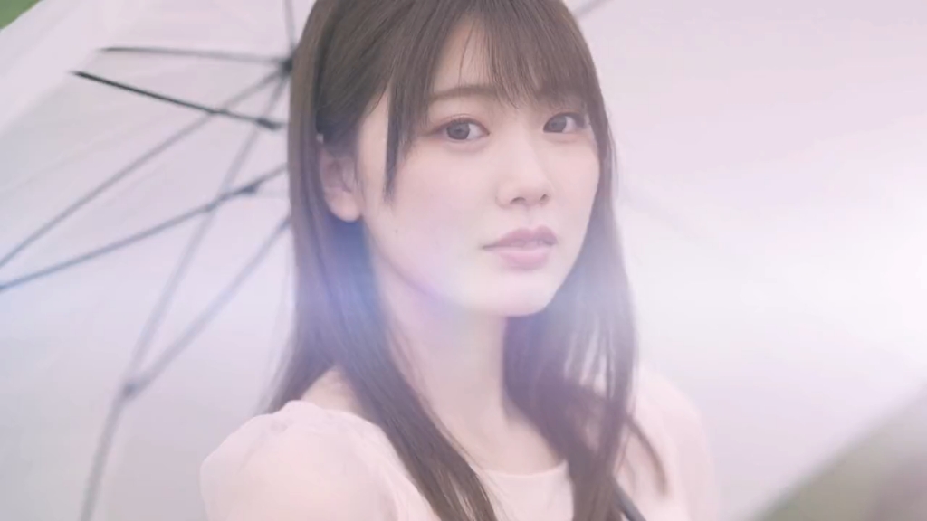 19岁少女像夏日的风,飘忽不定