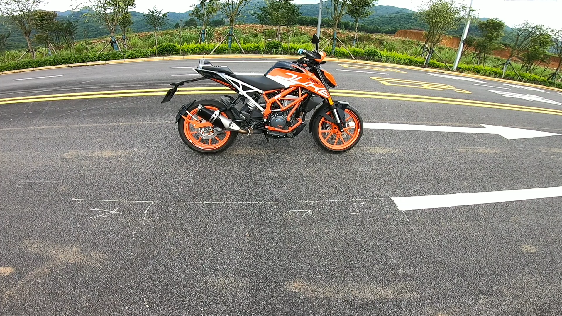 沙夏测试:ktm 390,百公里加速5.1s,性价比不高