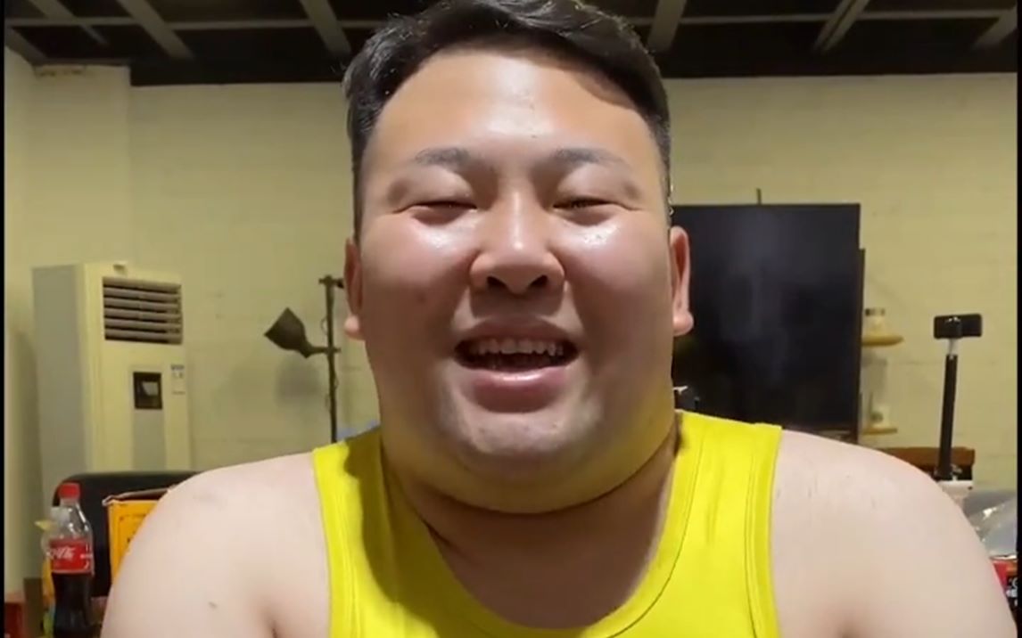 手捧雷纯情阿伟~我终于变成我最讨厌的人了,我在这里等你们哦【第十八