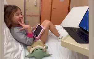 Télécharger la video: 迪马利亚女儿在医院观看了尤文的比赛