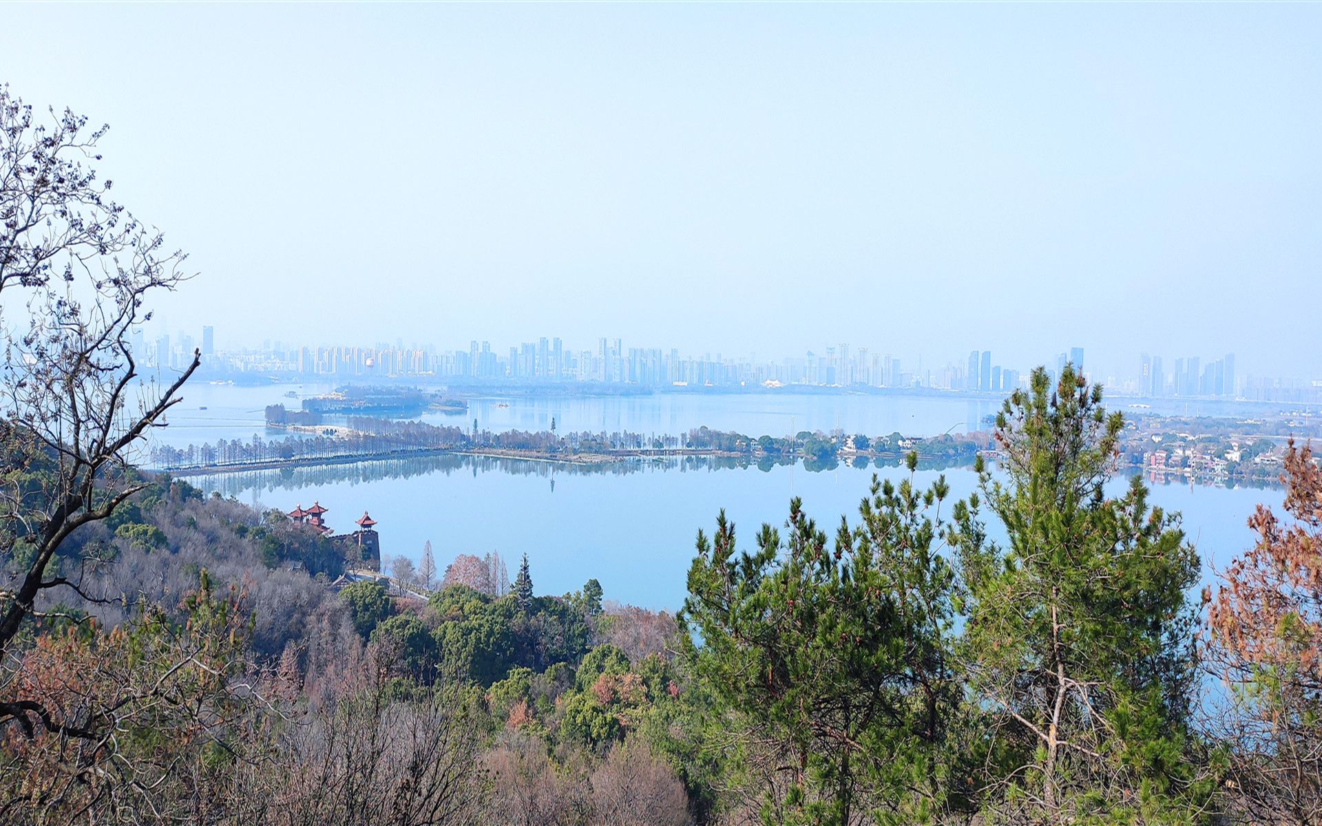 體驗東湖磨山滑道索道,楚天台上俯瞰東湖全景,快樂翻倍