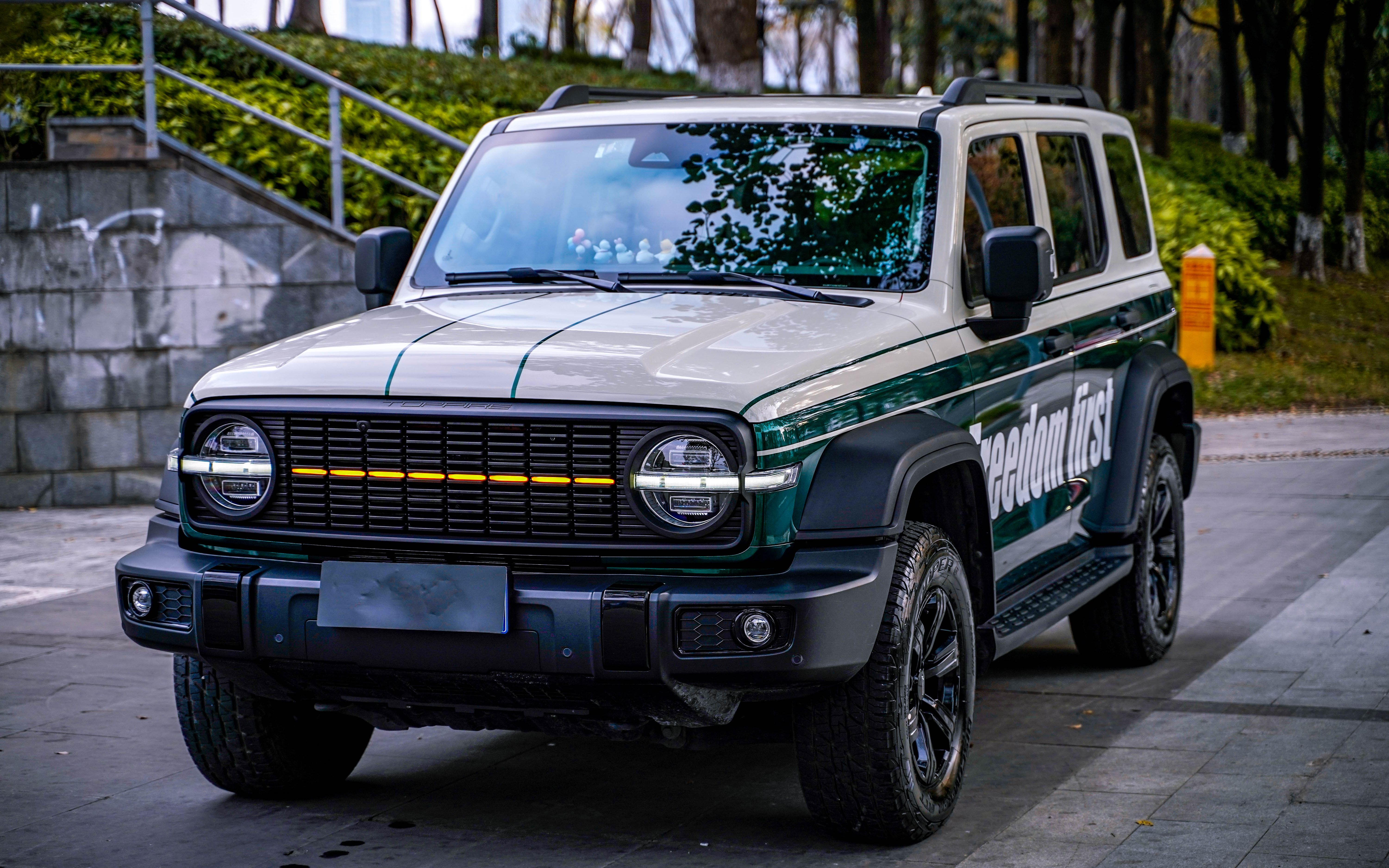 双拼色的坦克300邮差车有多帅?