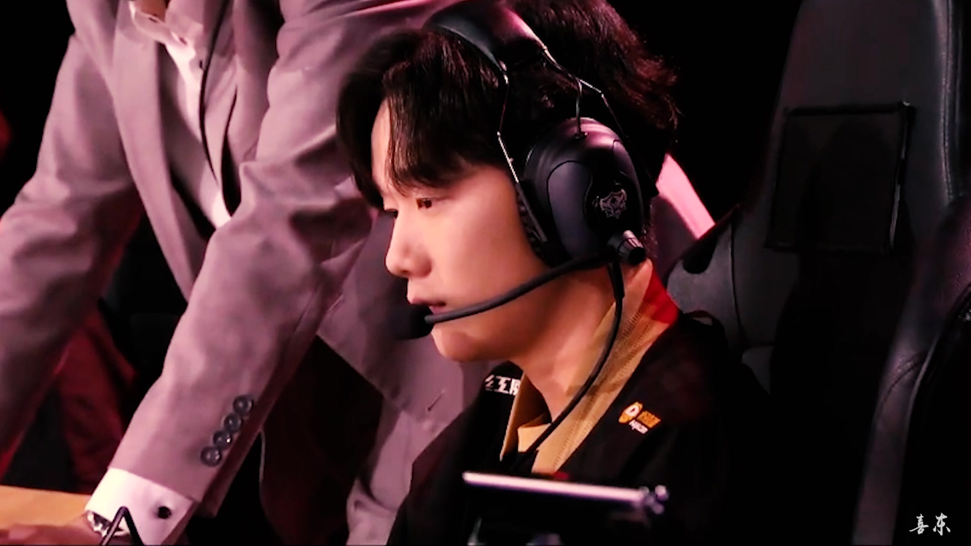 【rngm虔诚】自制对战tes赛前镜头(舔屏向)