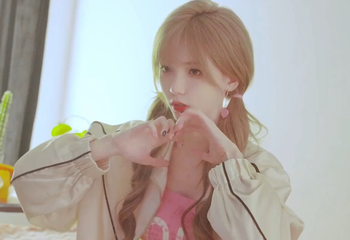 gnz48张润 2024年台历拍摄花絮