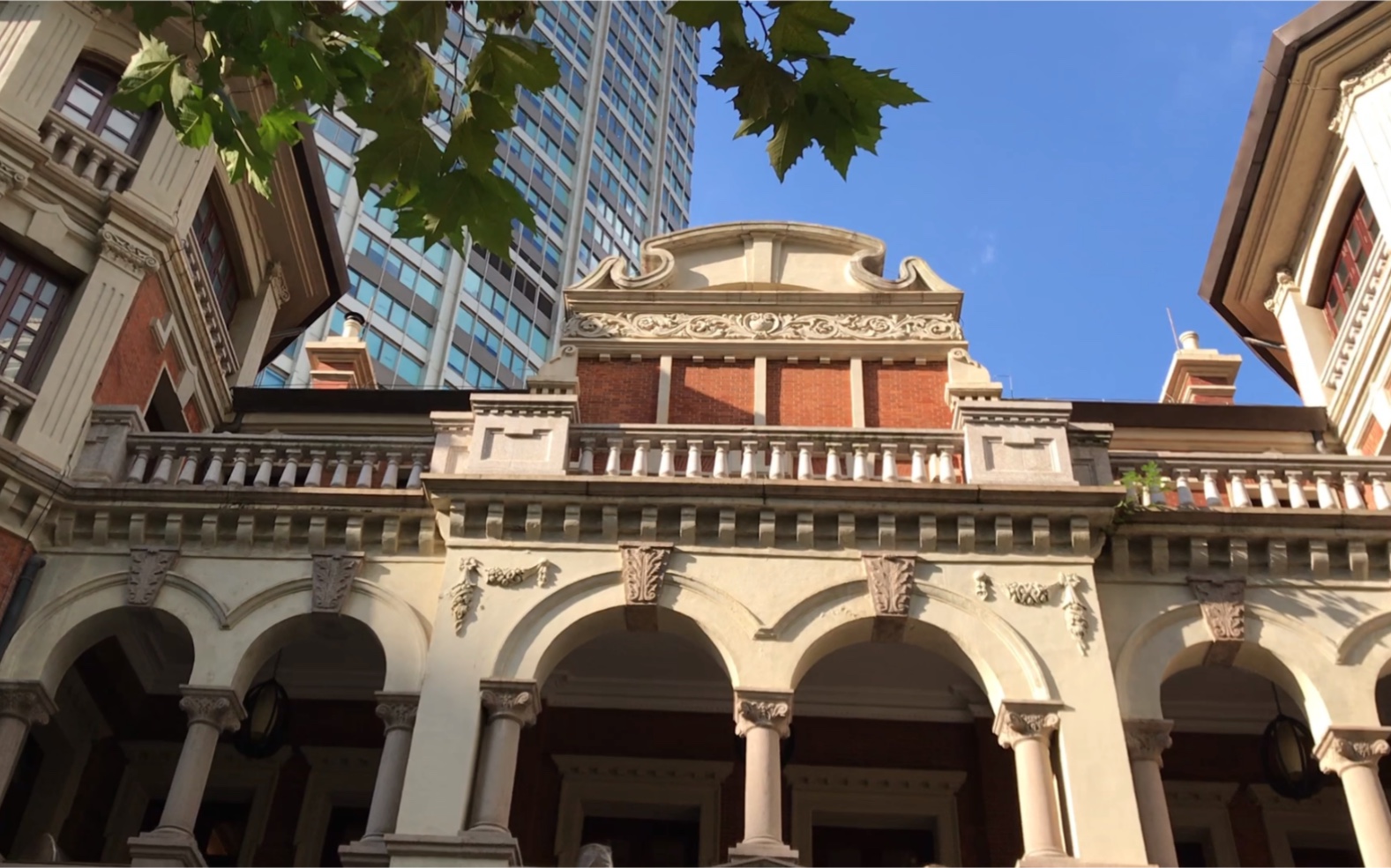 上海静安区威海路上的百年老洋房,见证历史变迁,查公馆的前世今生