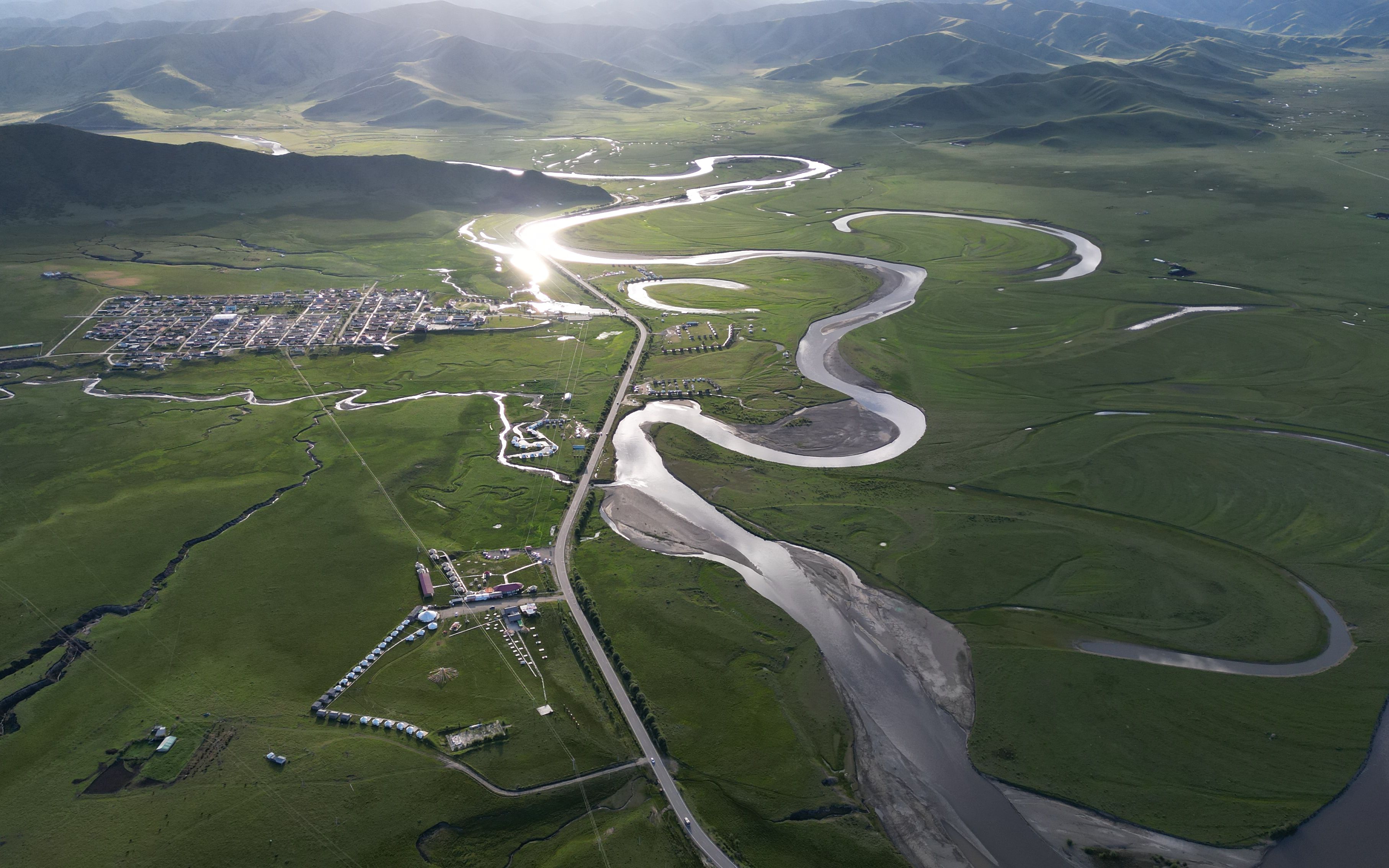 [大疆] 川西行(红原月亮湾,若尔盖大草原,莲宝叶则)_哔哩哔哩