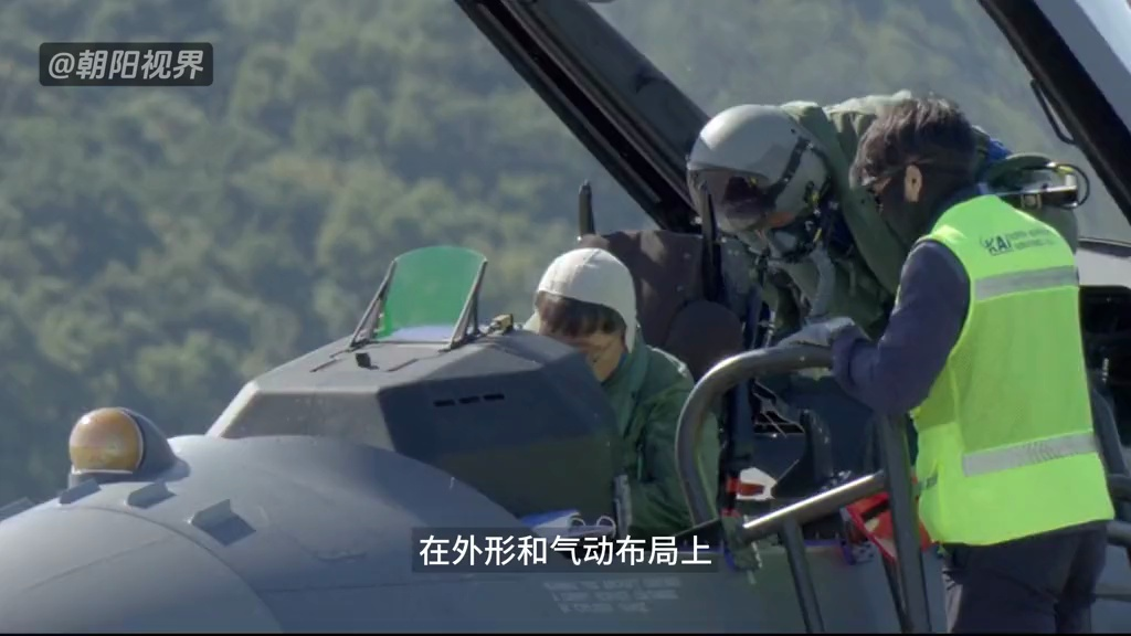 超近距离记录,韩国五代隐身战机,细节清晰,飞行员信心满满 #战斗机