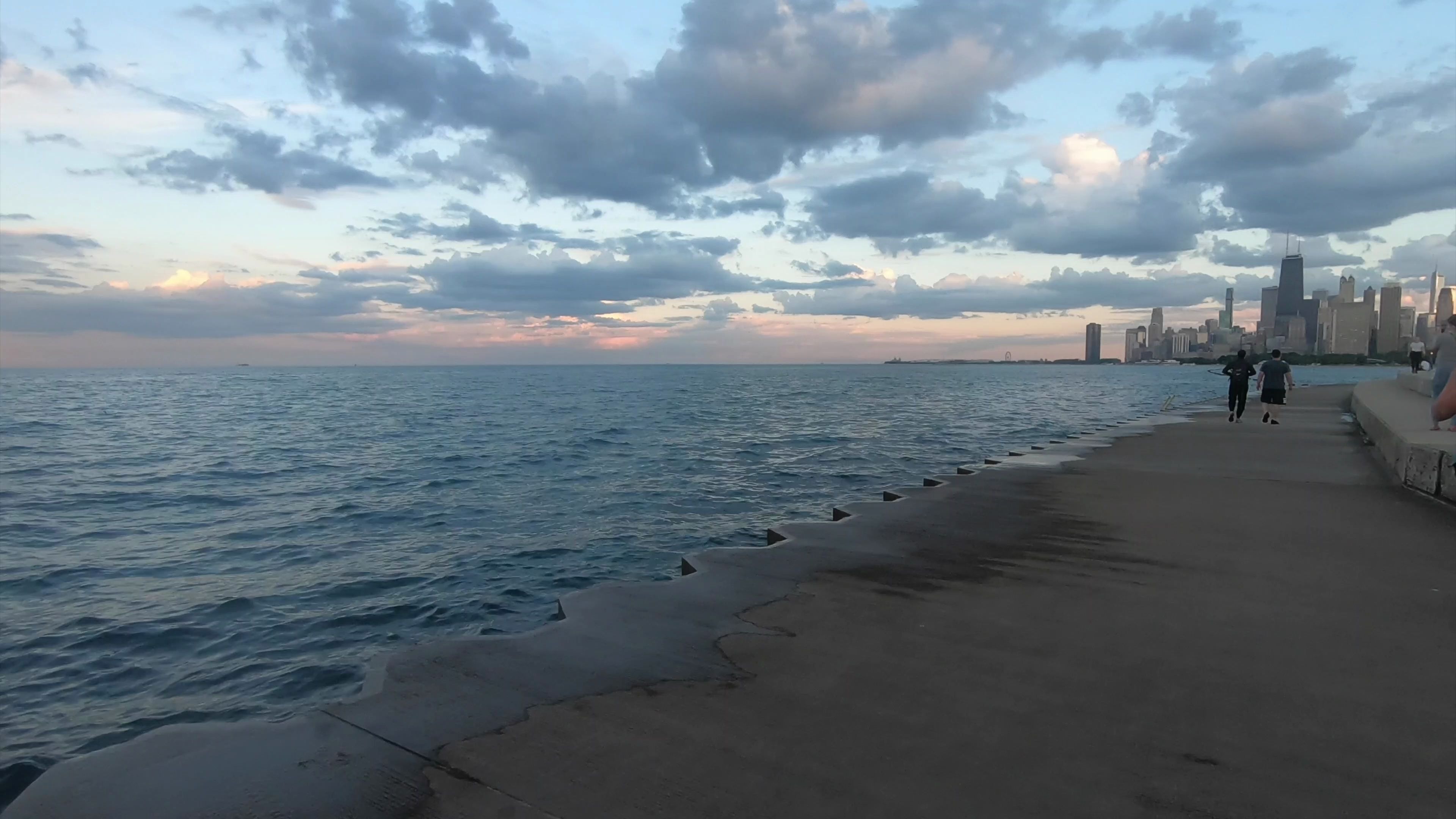 [图]Michigan Lake Shore Near to Chicago Downtown（芝加哥边的密歇根湖畔公园）