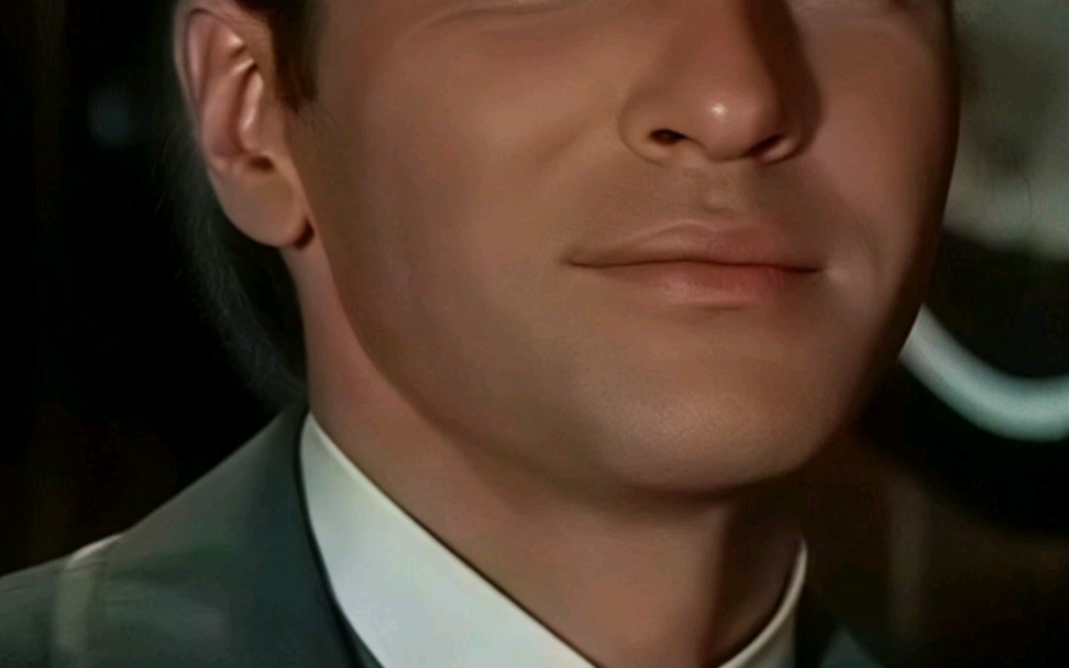 稀有瞳色——一个视频看懂蒙哥马利克利夫特的眼睛在不同光影下的颜色