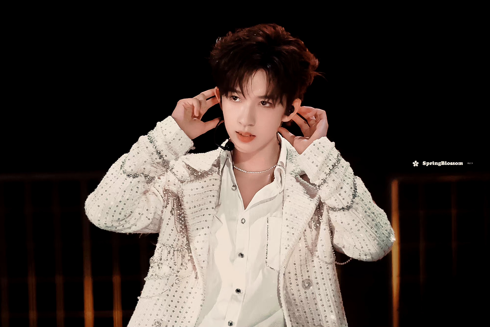 阳光彩虹小白马贺峻霖