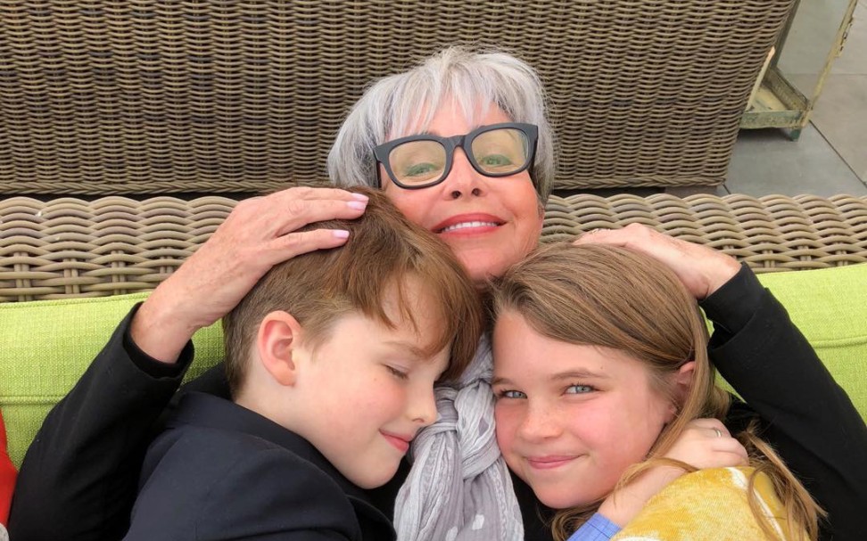 [小谢尔顿]姥姥,米希特访! 第四季即将来临,你期待吗!