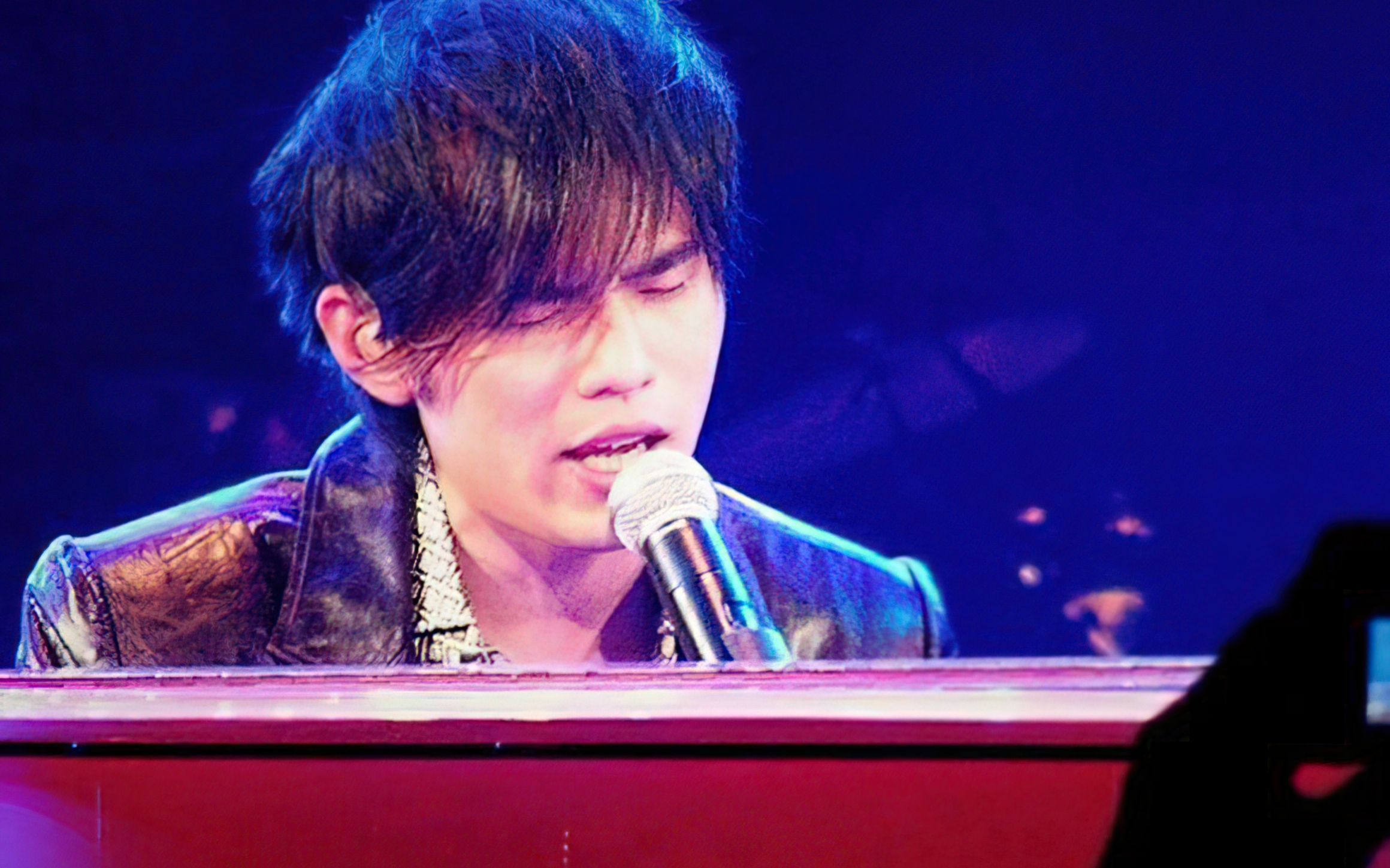 【活久见】周杰伦和南拳妈妈 再度合唱这首《小时候》2010超时代演唱