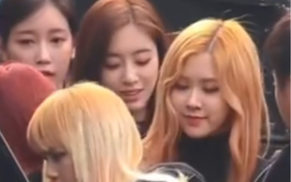 blackpink和tara罕见同框