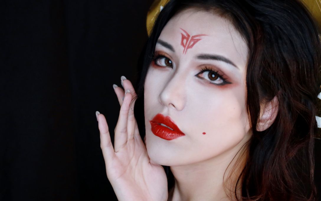 【梨】超霸气王者荣耀武则天仿妆,女帝本人化妆现场 | 单眼皮的五倍